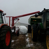 Extracting a grain bag